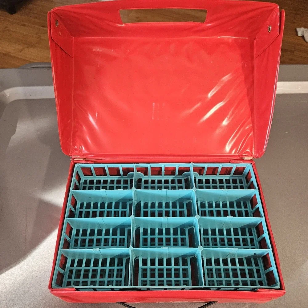 Vtg Tara Toy Corp 3D 24 Car Carry Case #20150 80s w/ Trays